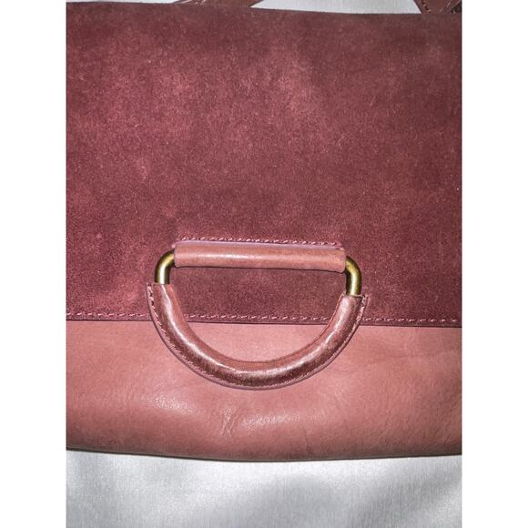 Lucky Brand Crossbody Purse -‎ In a Beautiful Maroon Color - So many pockets! - Picture 4 of 14